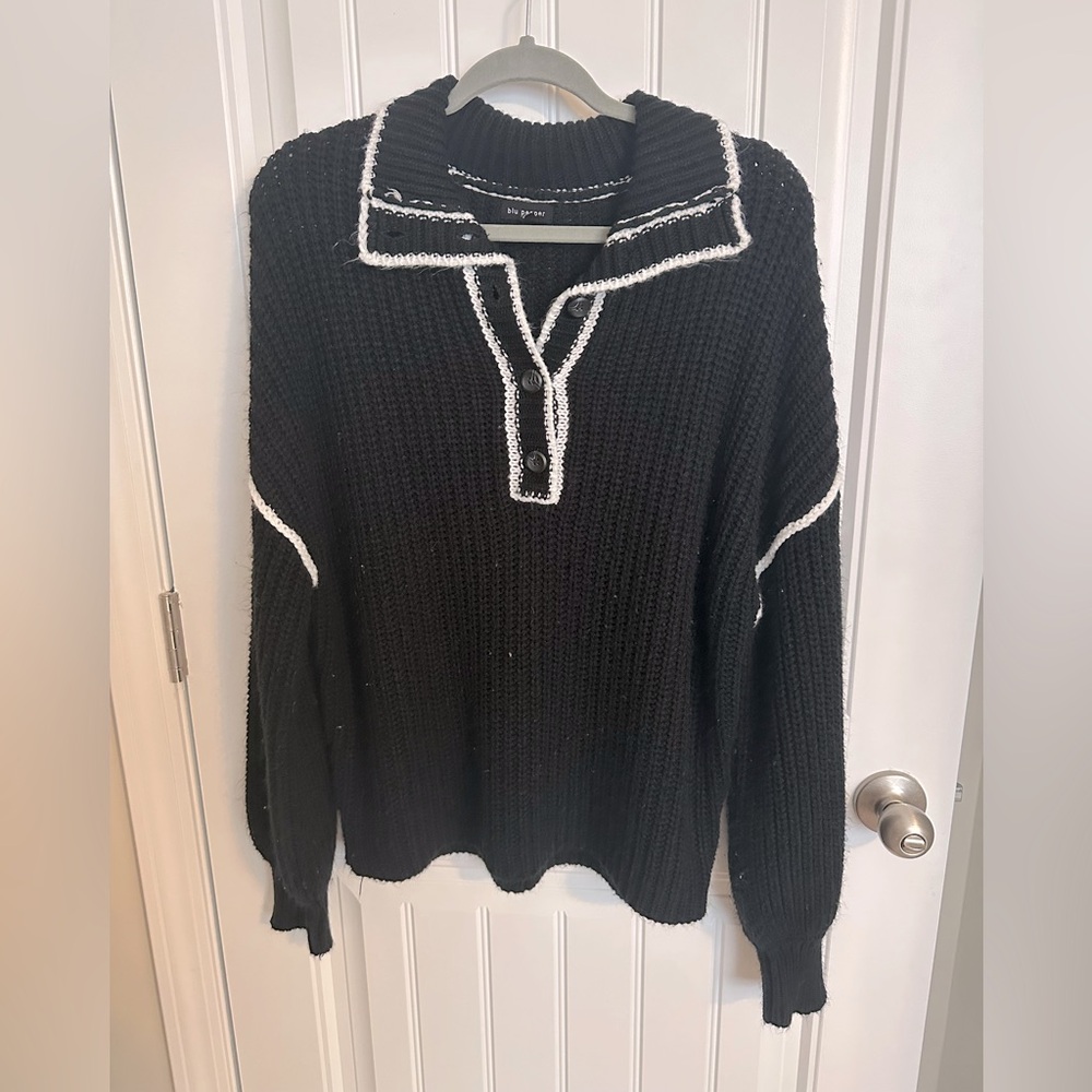 blu pepper sweater - black with white trim - size Large